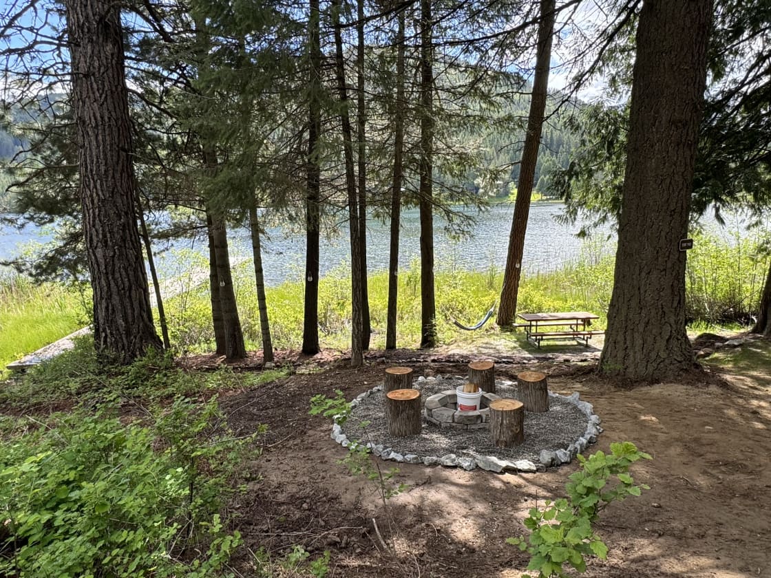 Fire pit picnic table